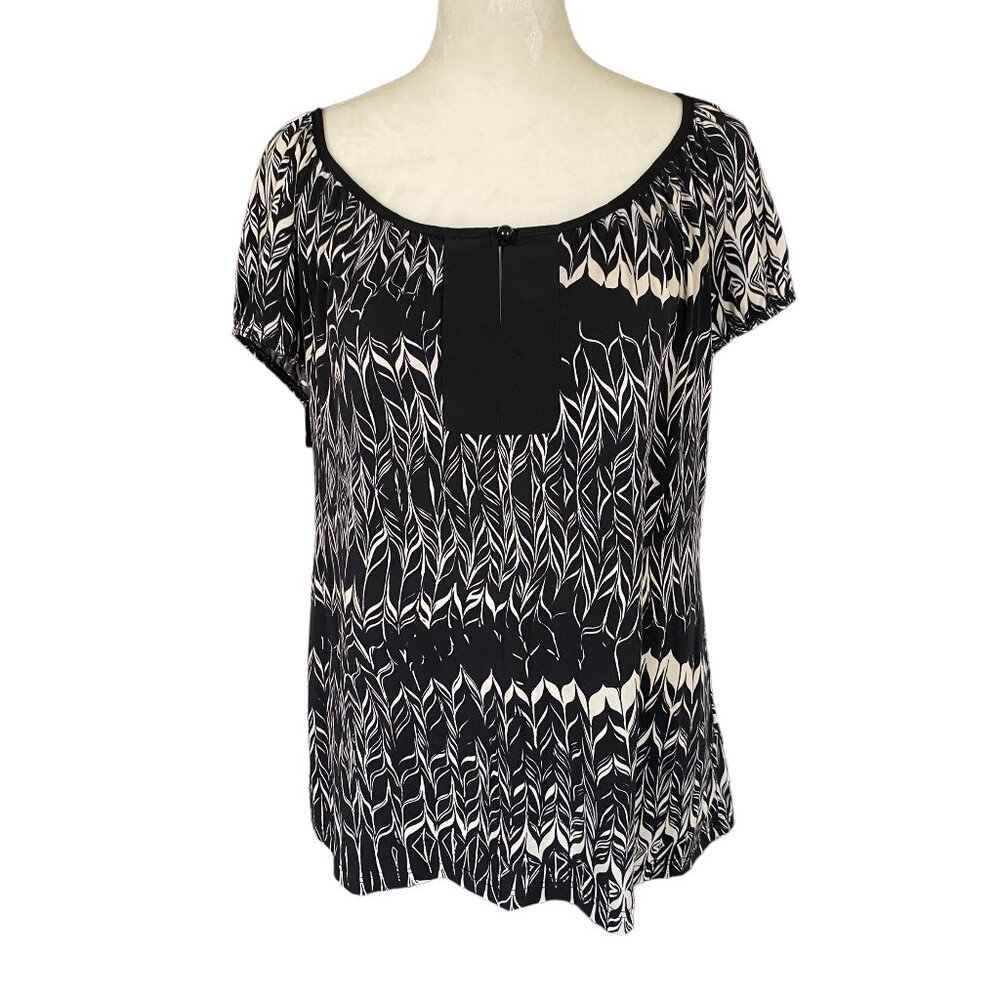 Perseption women's size petite large short sleeve black and cream patterned top